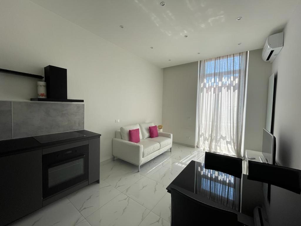 Casa Ariane Apartment Ventimiglia Bagian luar foto